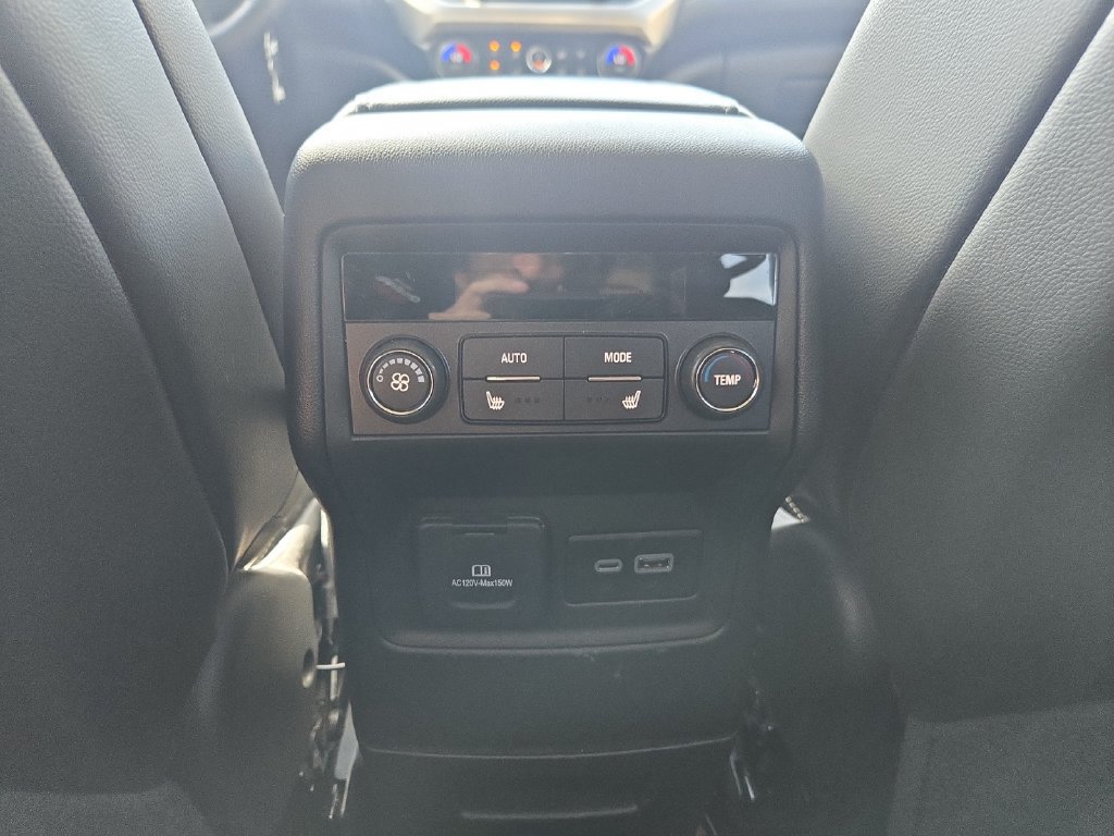 Used 2023 GMC Acadia SLT w/ Technology Package AWD/4WD image 20