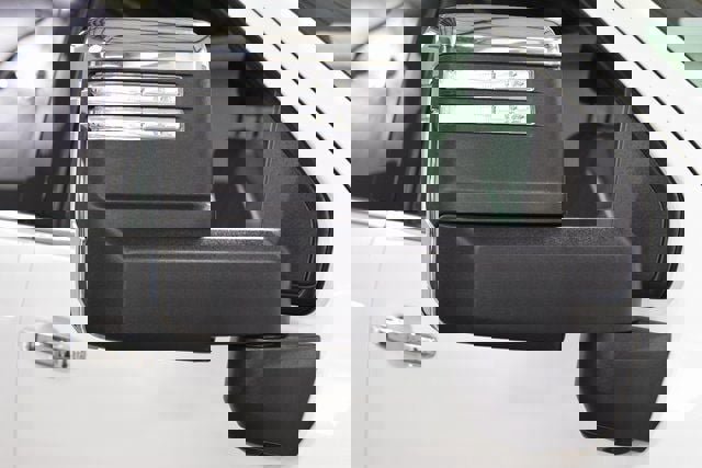 Used 2022 Chevrolet Silverado 2500 High Country w/ Safety Package II image 13