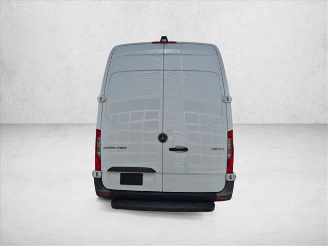Used 2025 Mercedes-Benz Sprinter 2500 image 6