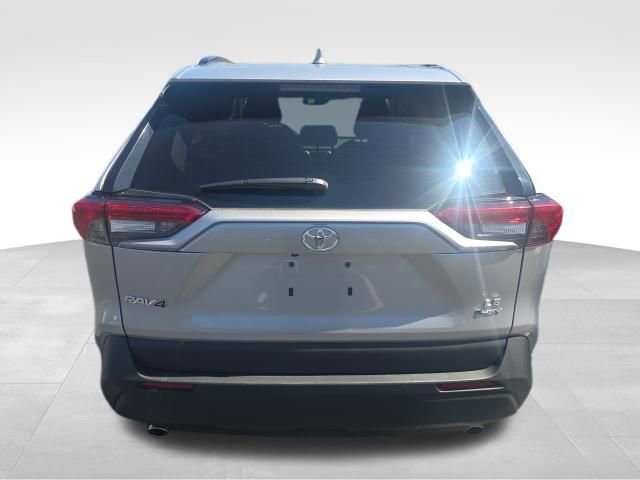 Used 2025 Toyota RAV4 LE image 5