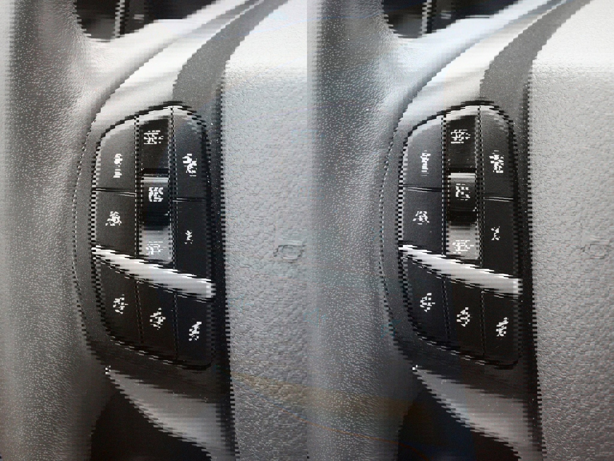 Used 2020 Ford Explorer Platinum w/ Premium Technology Package image 11