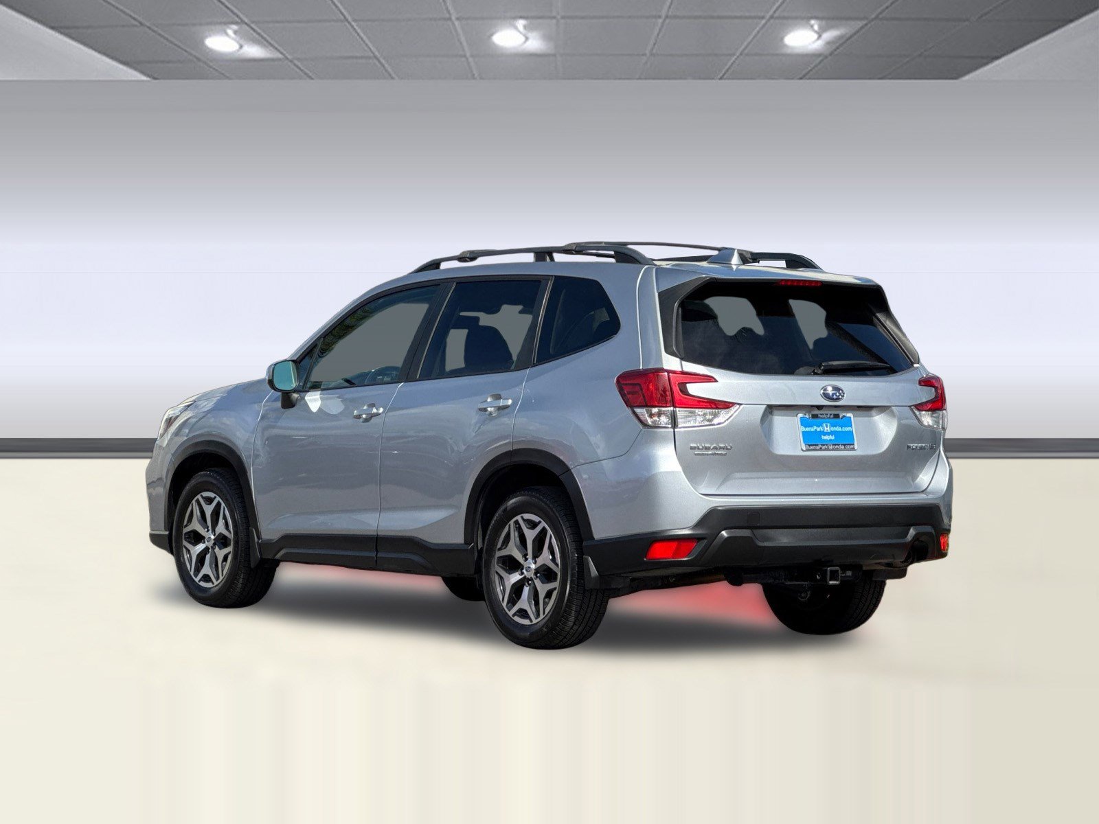 Used 2019 Subaru Forester Premium AWD/4WD image 3
