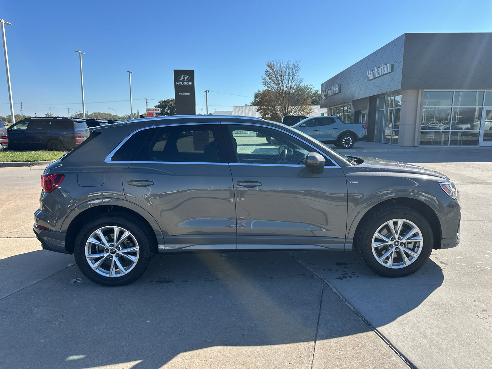 Used 2025 Audi Q3 2.0T Premium AWD/4WD image 11