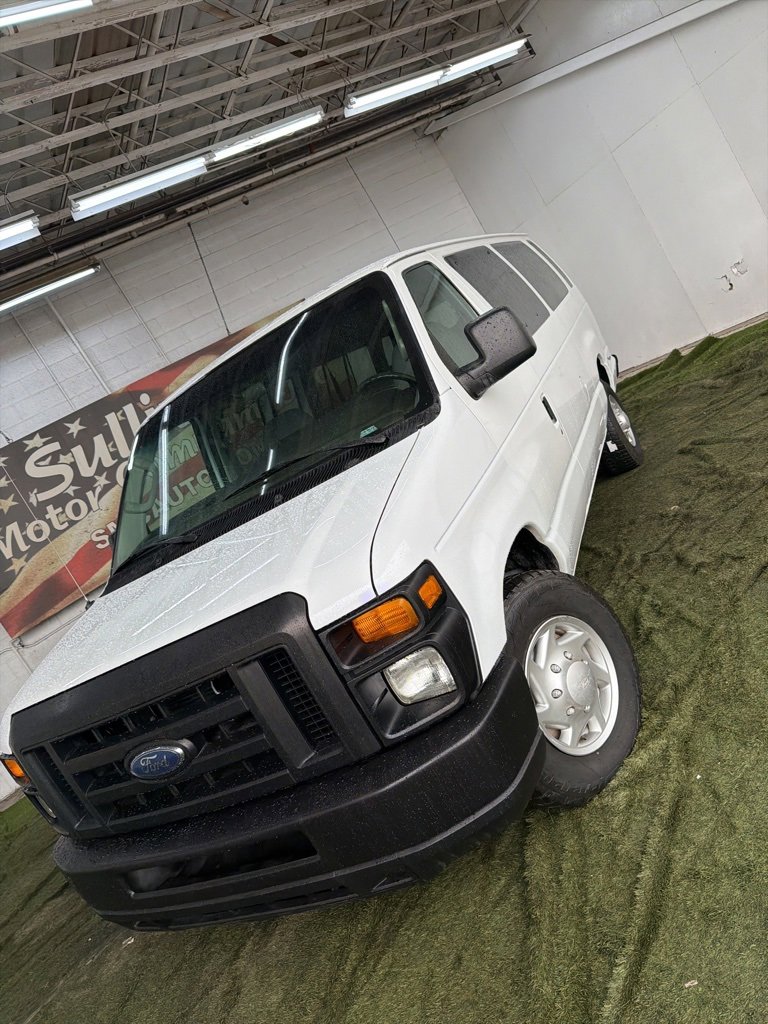 Used 2011 Ford E-350 and Econoline 350 XL w/ PWR Windows & Locks Group image 2