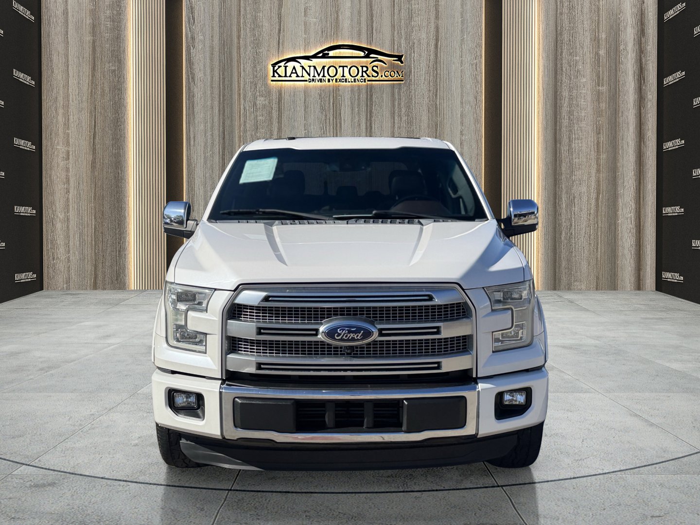 Used 2016 Ford F150 Platinum w/ Equipment Group 701A Luxury image 2