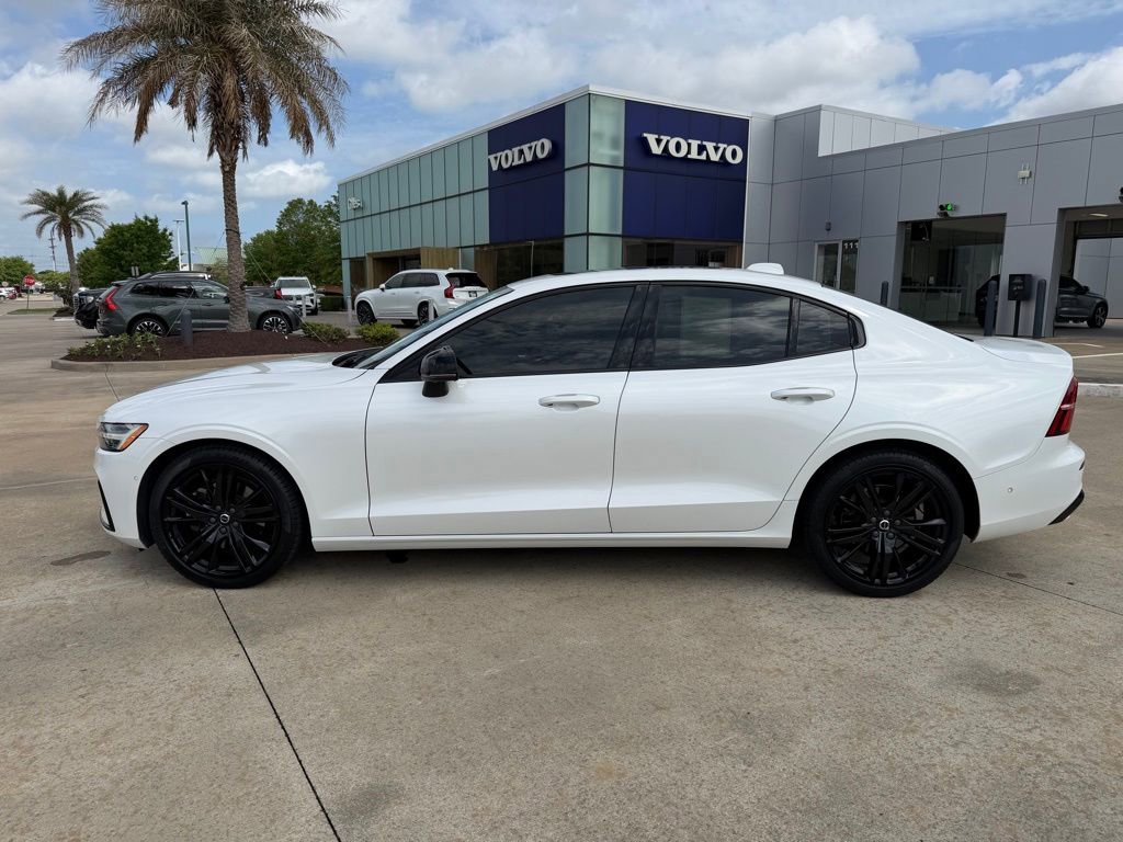 Used 2023 Volvo S60 B5 Plus image 2