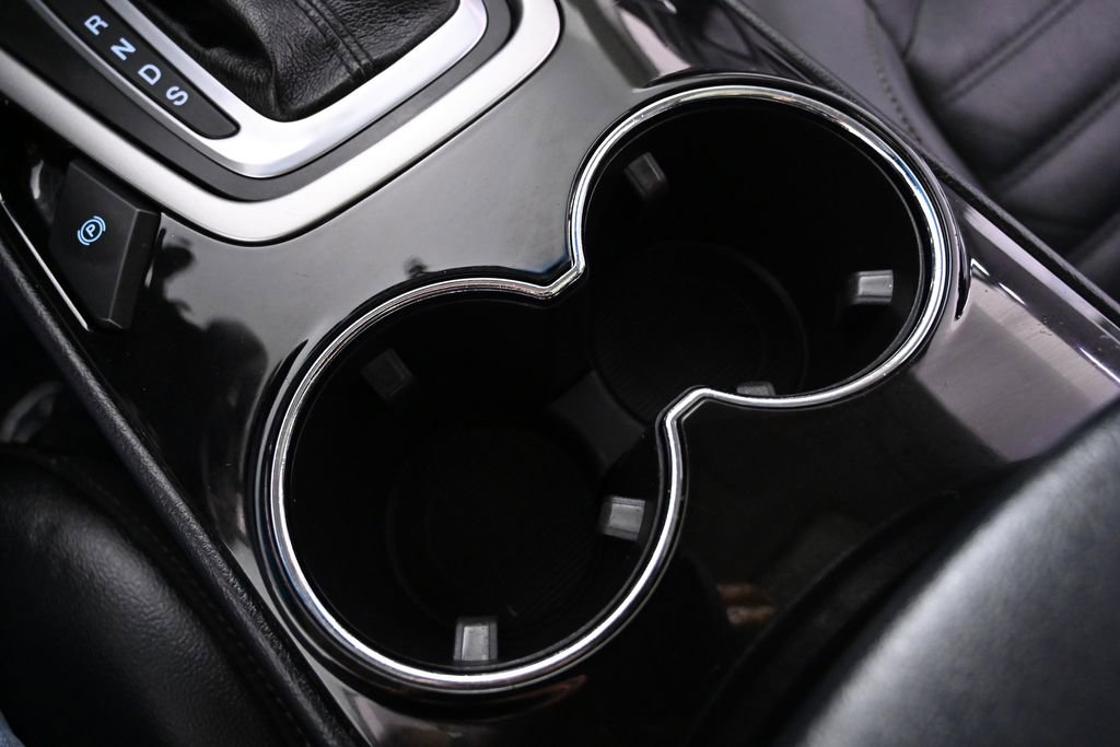 Used 2015 Ford Edge SEL w/ Equipment Group 201A image 21