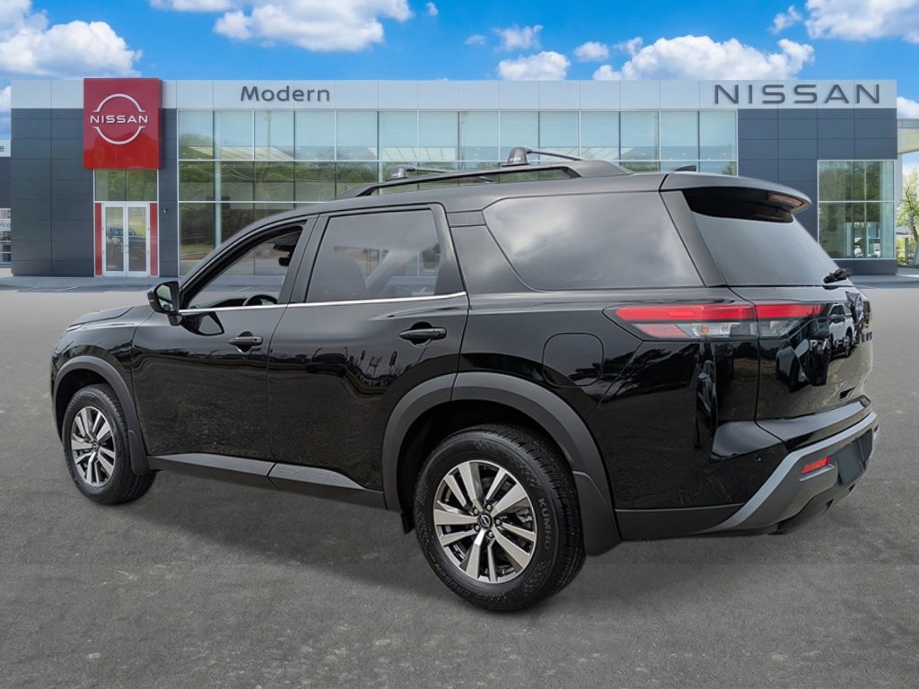 New 2026 Nissan Pathfinder SL FWD image 3