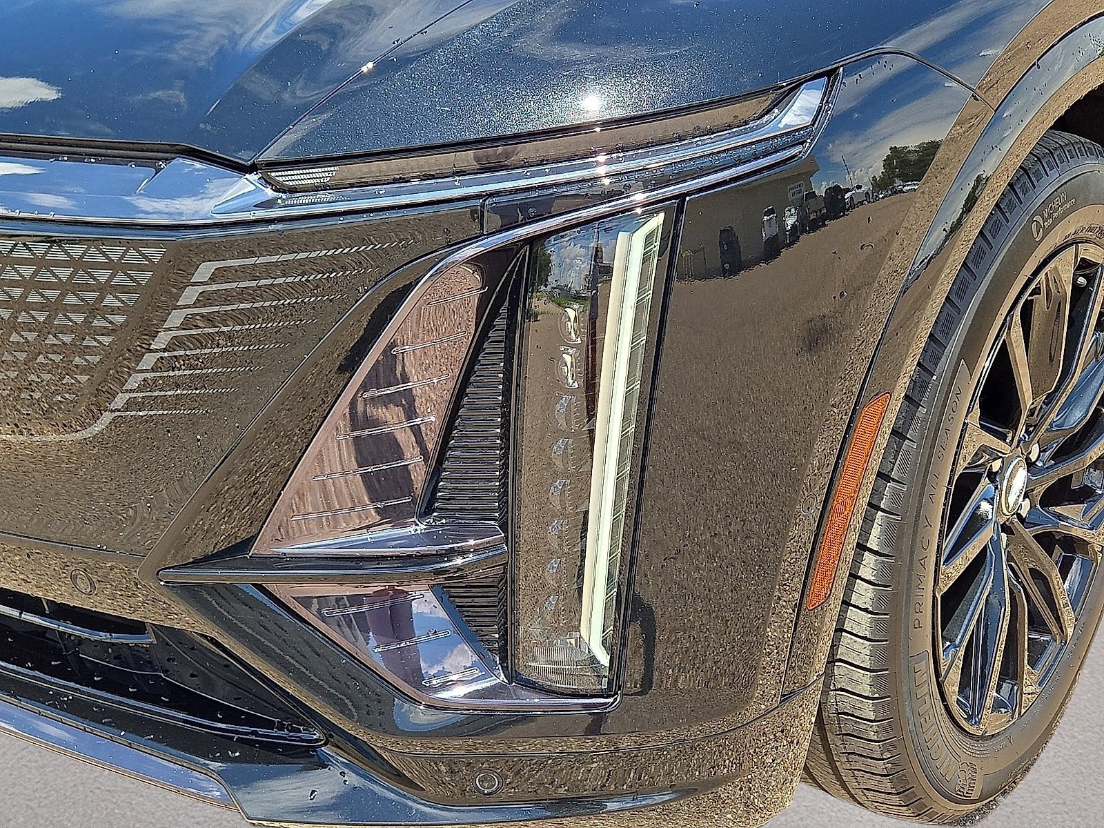 Used 2024 Cadillac Lyriq Sport RWD image 9