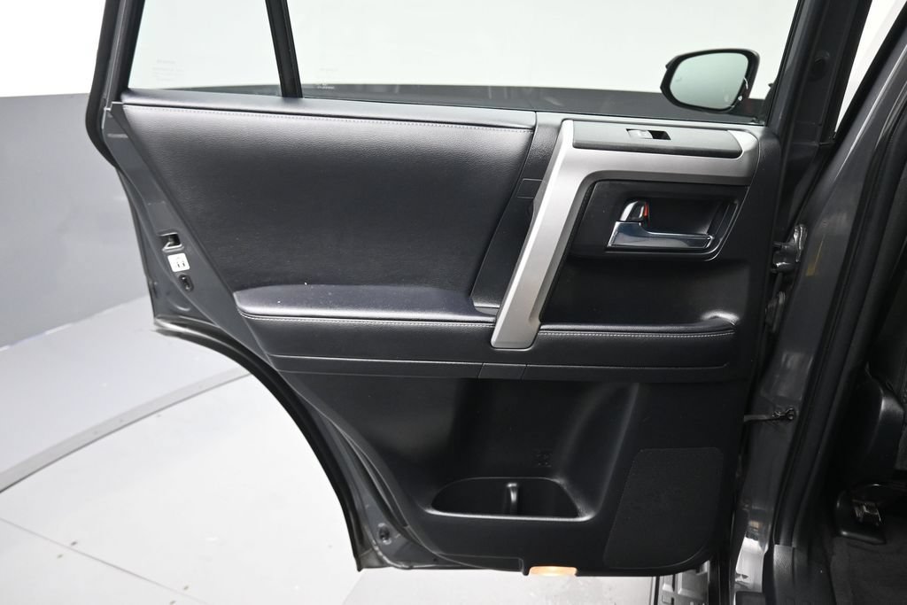 Used 2024 Toyota 4Runner SR5 AWD/4WD image 28