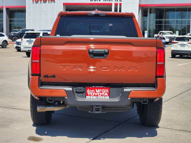 Certified 2025 Toyota Tacoma TRD Off-Road AWD/4WD image 6