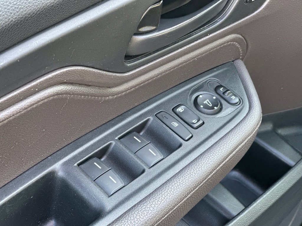 Used 2018 Honda Odyssey EX-L image 17