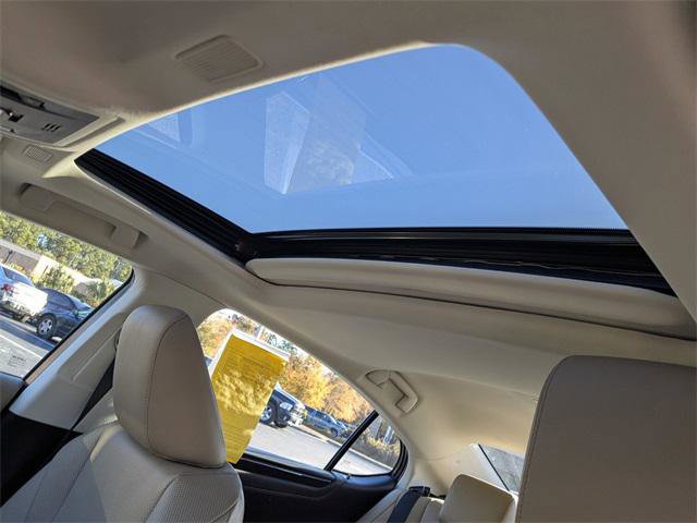 Certified 2021 Lexus ES 300h w/ Premium Package image 20