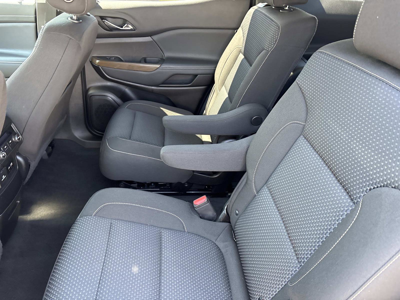 Certified 2023 GMC Acadia SLE w/ Driver Convenience Package image 29