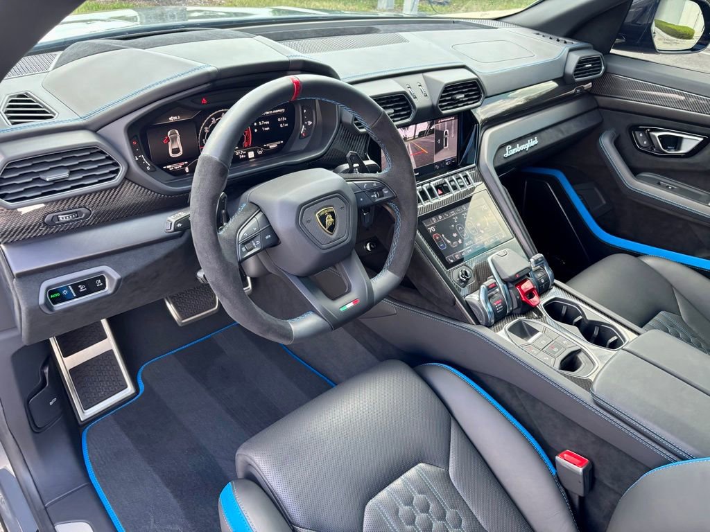 Used 2024 Lamborghini Urus Performante AWD/4WD image 17