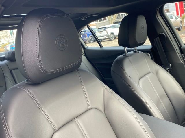 New 2025 Alfa Romeo Giulia AWD image 40