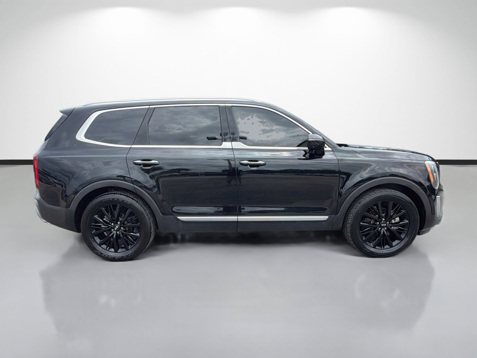 Used 2020 Kia Telluride SX FWD image 2
