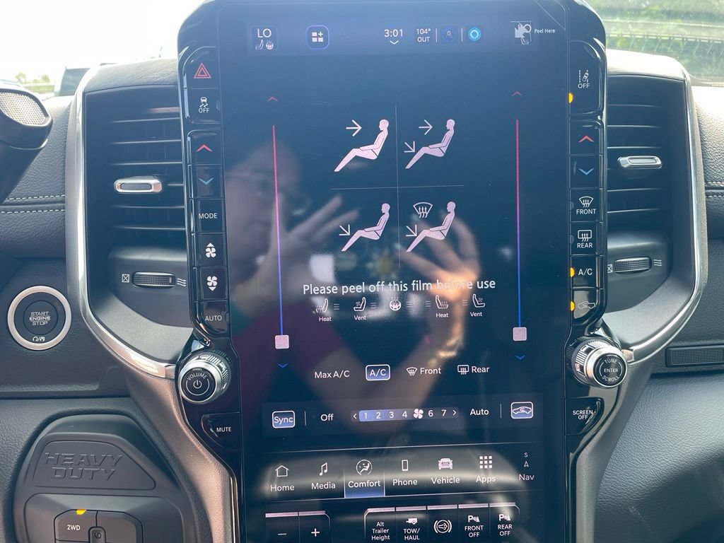 New 2026 RAM 2500 Laramie AWD/4WD image 27