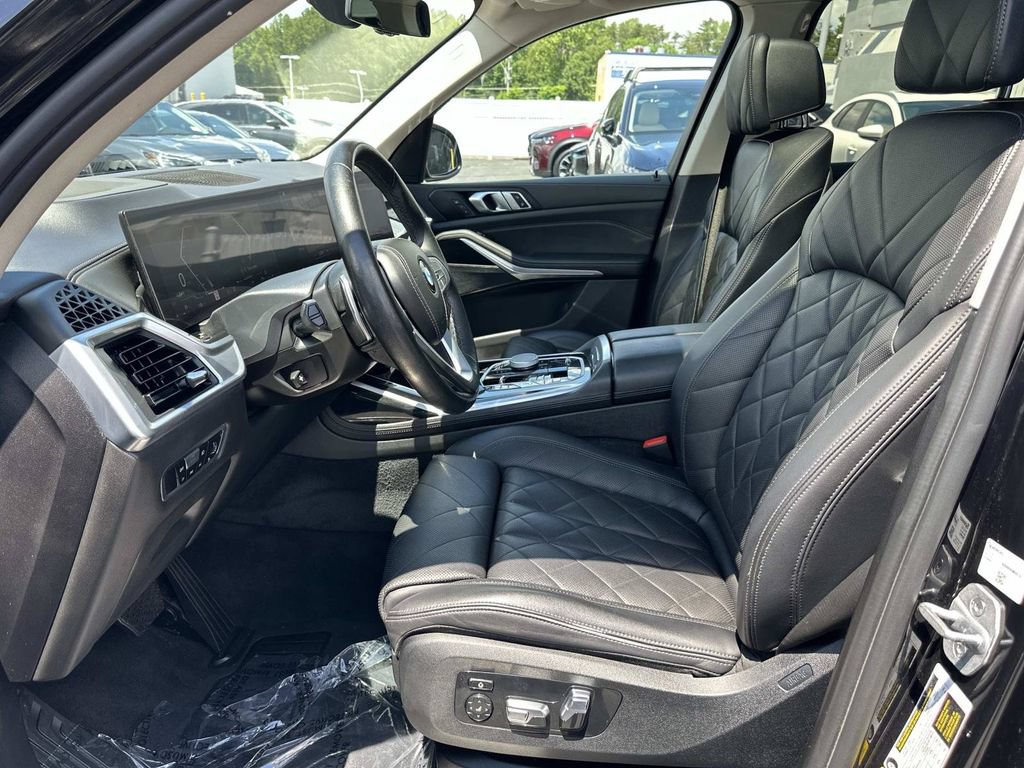 Used 2023 BMW X7 xDrive40i w/ Climate Comfort Package AWD/4WD image 23