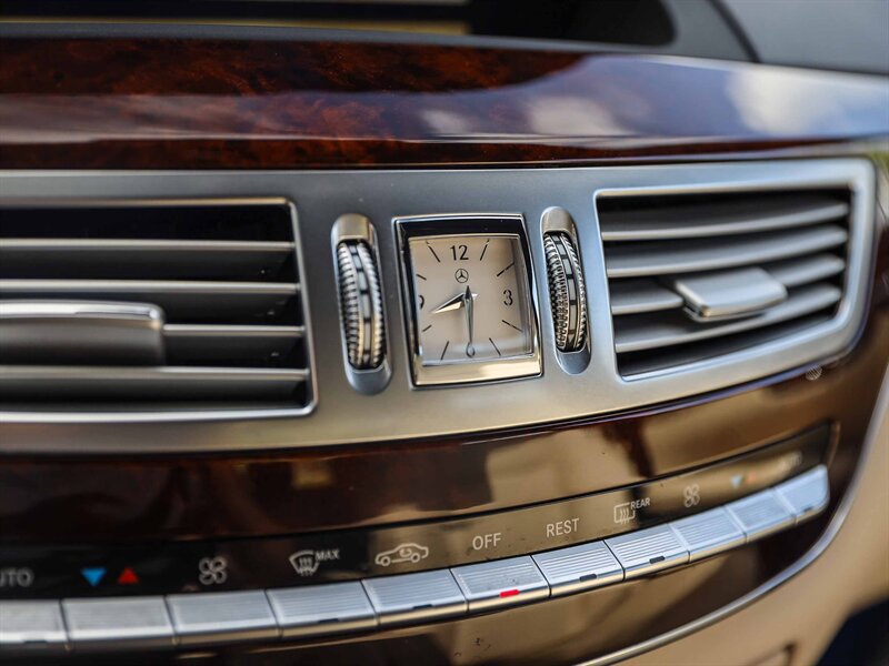Used 2012 Mercedes-Benz S 550 image 32