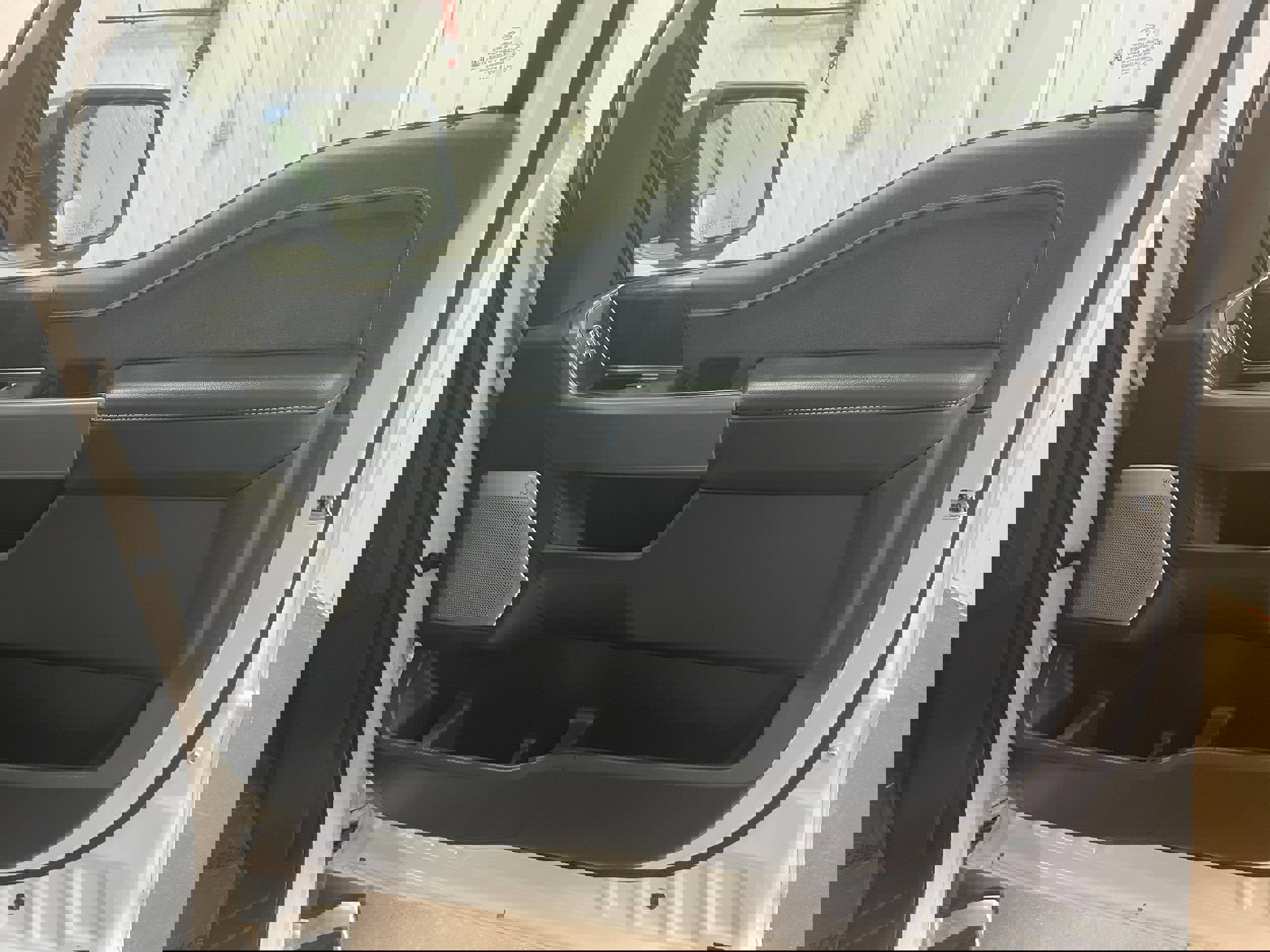 Used 2022 Ford F150 Lariat w/ Equipment Group 502A High image 34