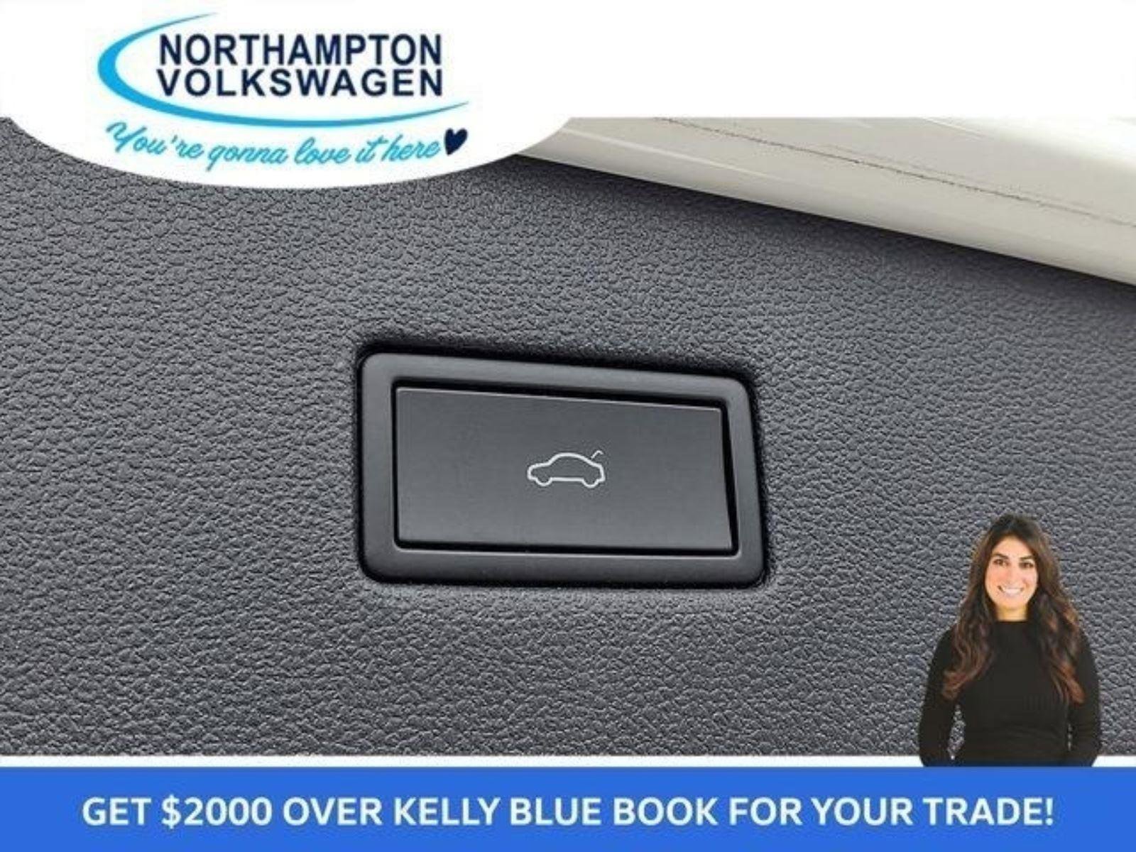 Used 2022 Volkswagen Tiguan SE w/ Panoramic Sunroof Package image 30