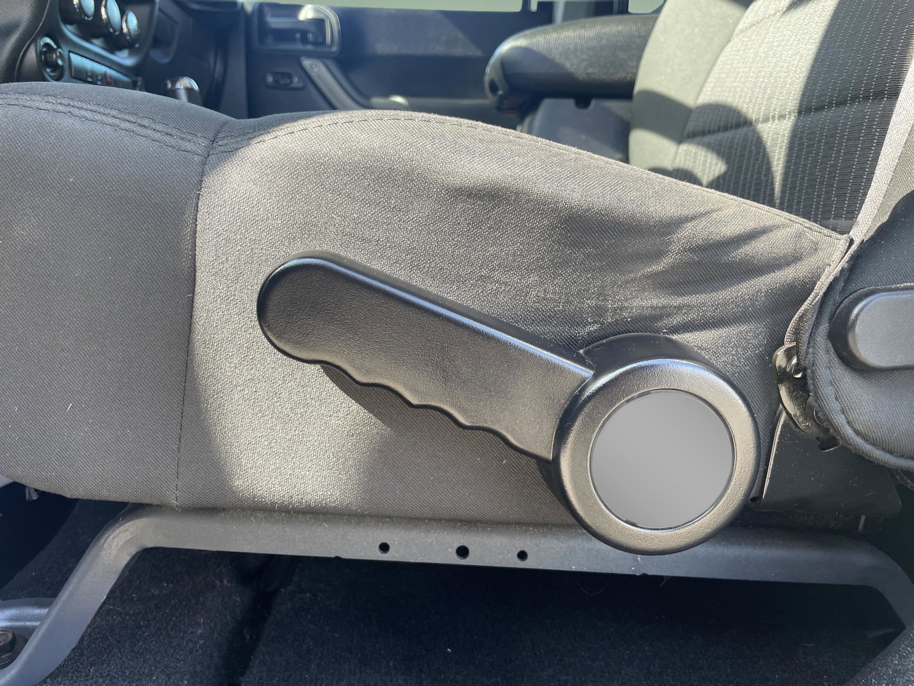 Used 2012 Jeep Wrangler Unlimited Sport AWD/4WD image 11