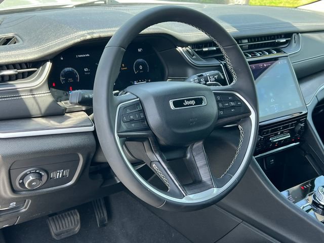 Certified 2024 Jeep Grand Cherokee Limited AWD/4WD image 2