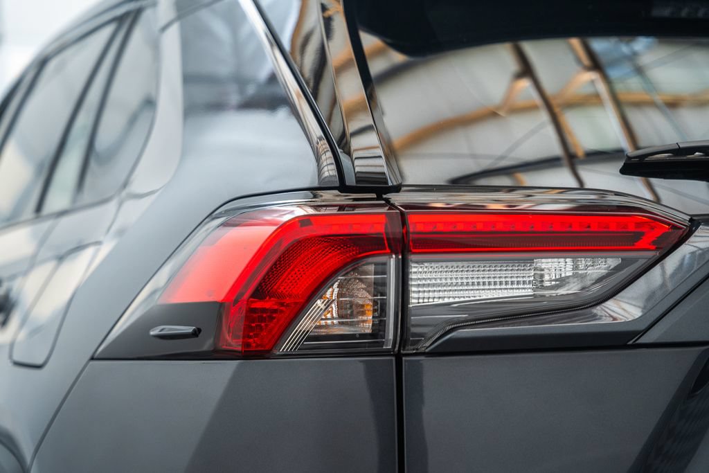 Certified 2025 Toyota RAV4 LE AWD/4WD image 8