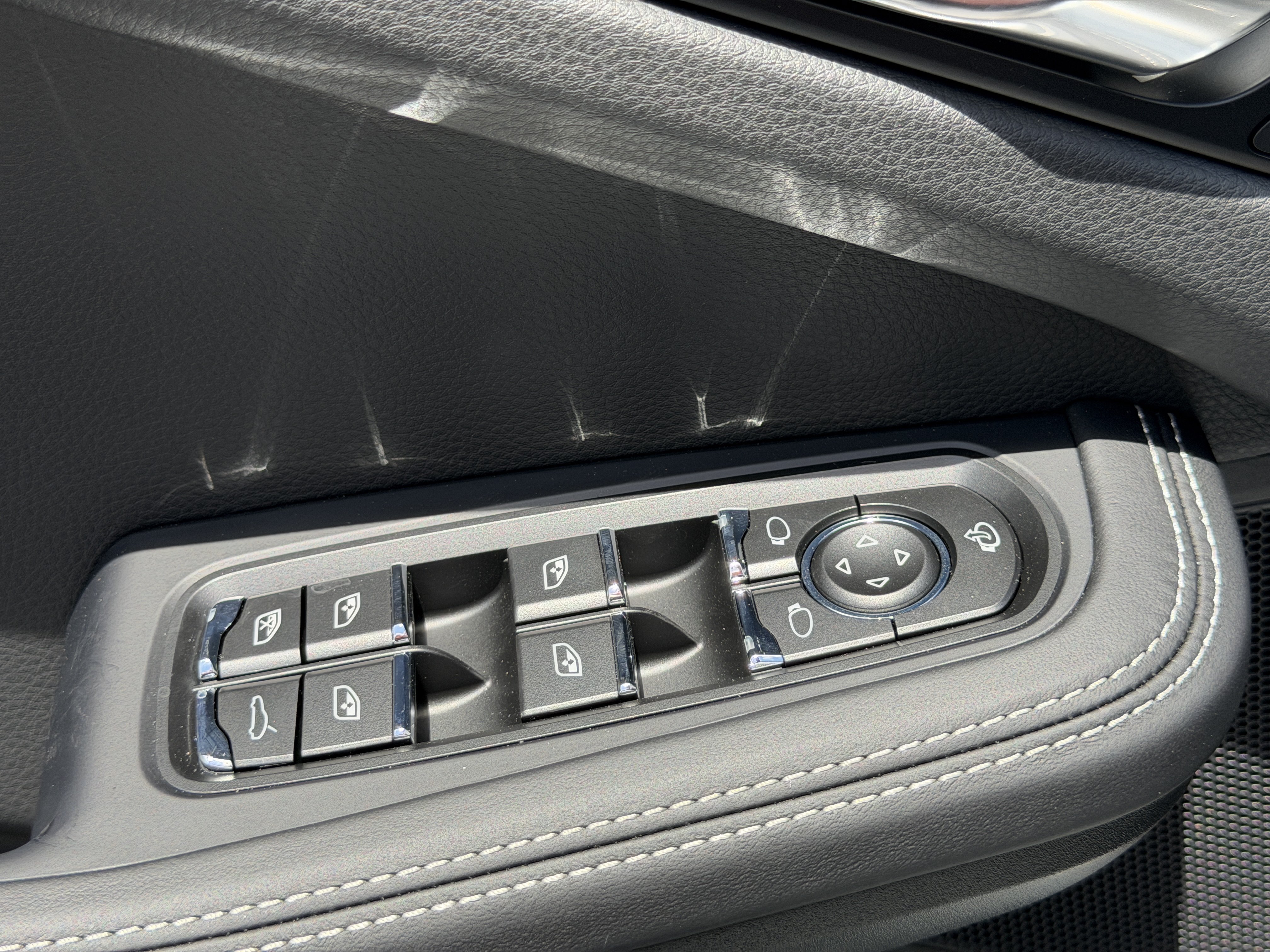 New 2026 Porsche Macan S AWD/4WD image 23