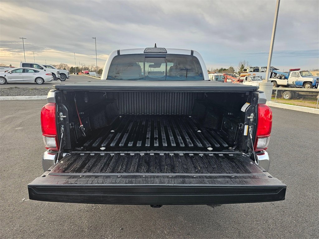 Used 2018 Toyota Tacoma SR5 image 30