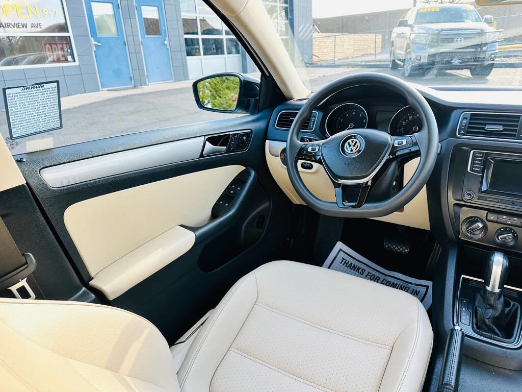 Used 2018 Volkswagen Jetta Wolfsburg Edition FWD image 16