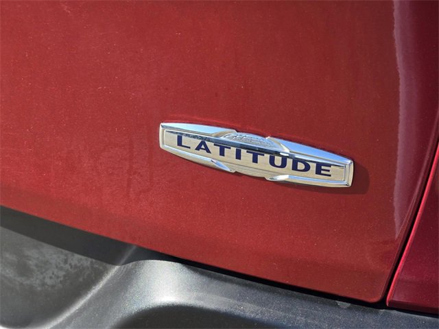 Used 2017 Jeep Cherokee Latitude image 6