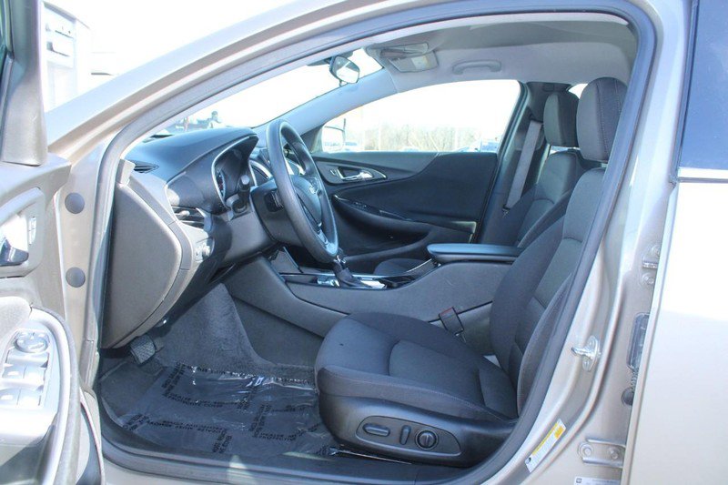 Certified 2025 Chevrolet Malibu LT image 9