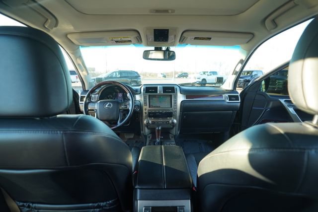 Used 2018 Lexus GX 460 Premium w/ Premium Package image 27
