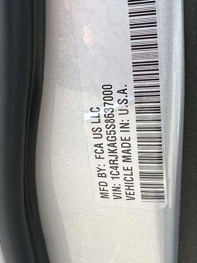 Used 2025 Jeep Grand Cherokee L Laredo image 26