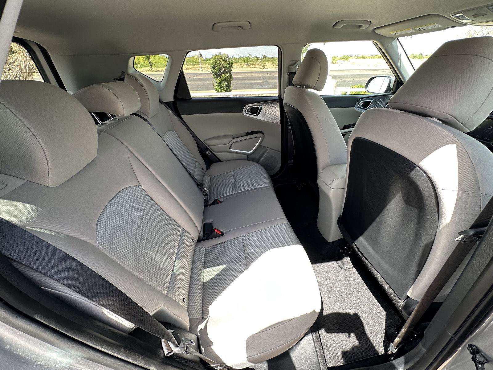 Used 2025 Kia Soul LX FWD image 22