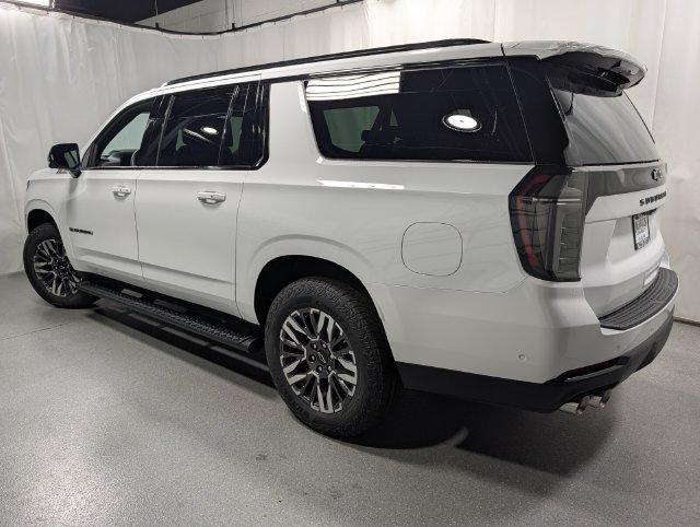 New 2027 Chevrolet Suburban Z71 w/ Z71 Off-Road Package AWD/4WD image 6