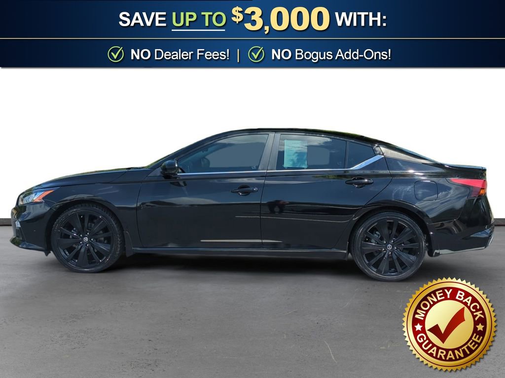 Used 2022 Nissan Altima 2.5 SR w/ Midnight Edition Package FWD image 2