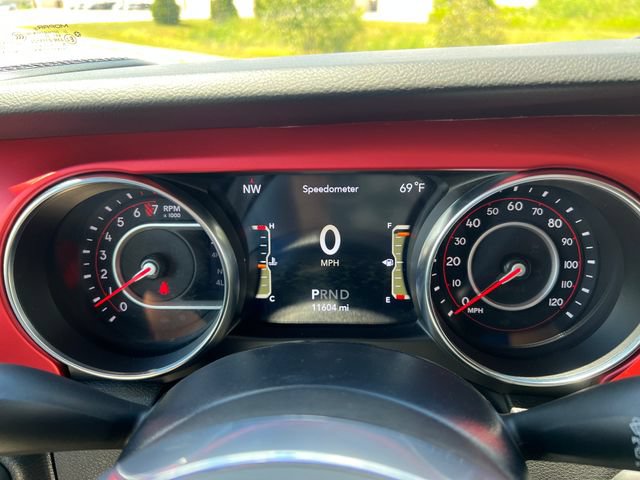 Used 2022 Jeep Wrangler Unlimited Rubicon w/ Cold Weather Group AWD/4WD image 19