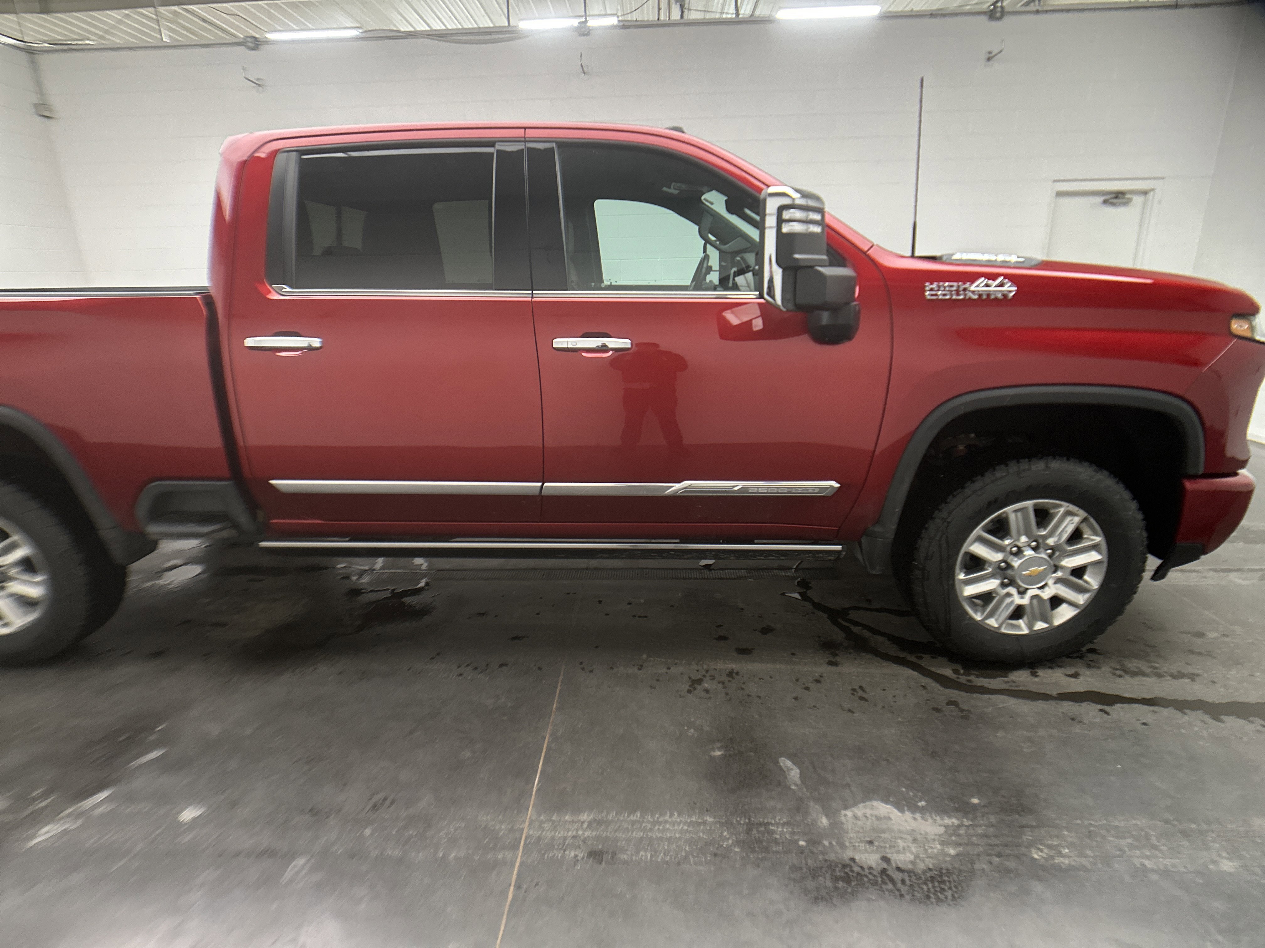 Used 2024 Chevrolet Silverado 2500 High Country w/ Technology Package image 12