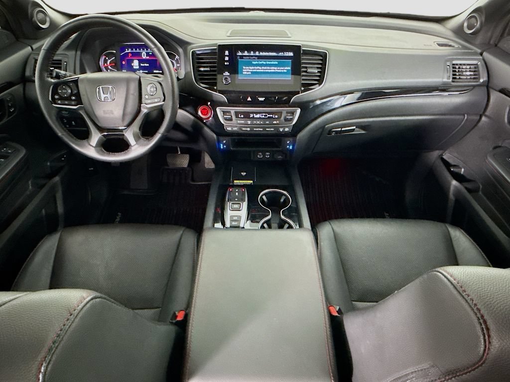 Certified 2025 Honda Passport Black Edition image 13
