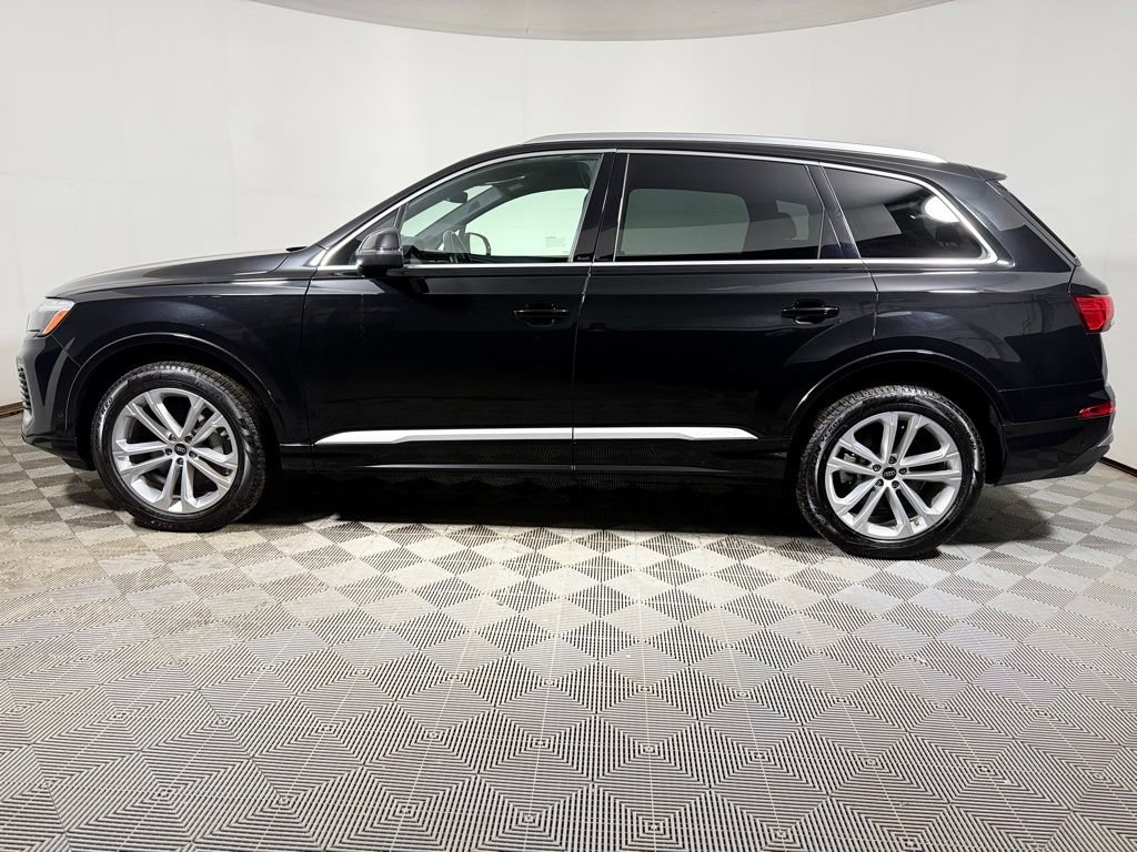 Used 2025 Audi Q7 3.0T Premium Plus AWD/4WD image 3