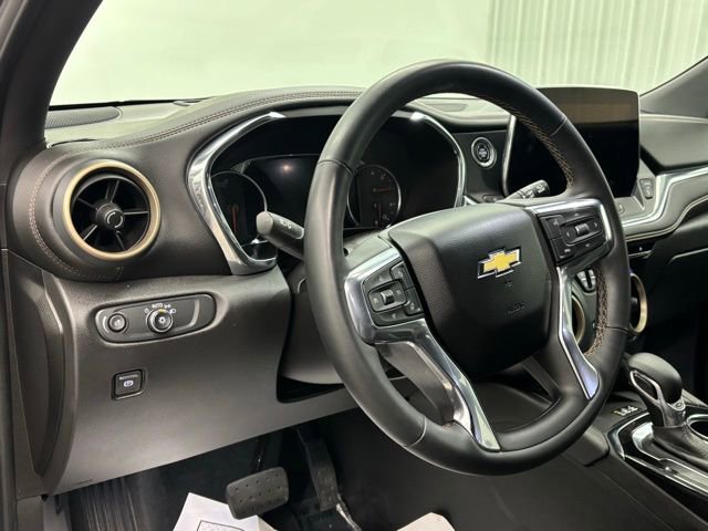 Used 2024 Chevrolet Blazer Premier image 17