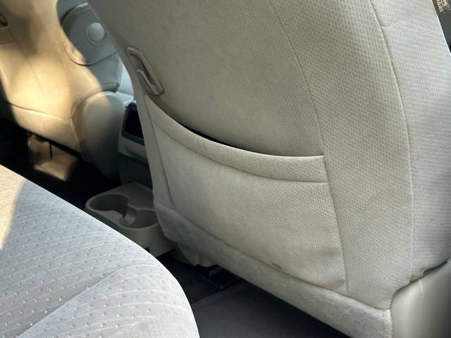 Used 2015 Toyota Sienna LE FWD image 47