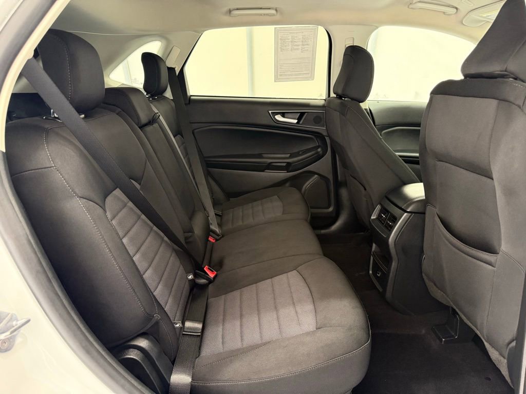 Used 2022 Ford Edge SE w/ Black Appearance Package image 25