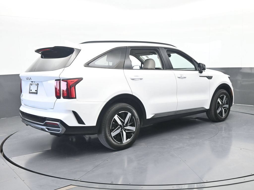 Used 2023 Kia Sorento EX FWD image 6