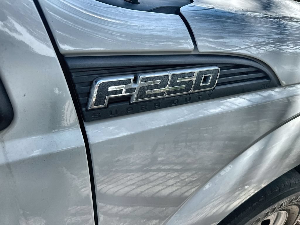Used 2015 Ford F250 XL w/ Power Equipment Group RWD image 9