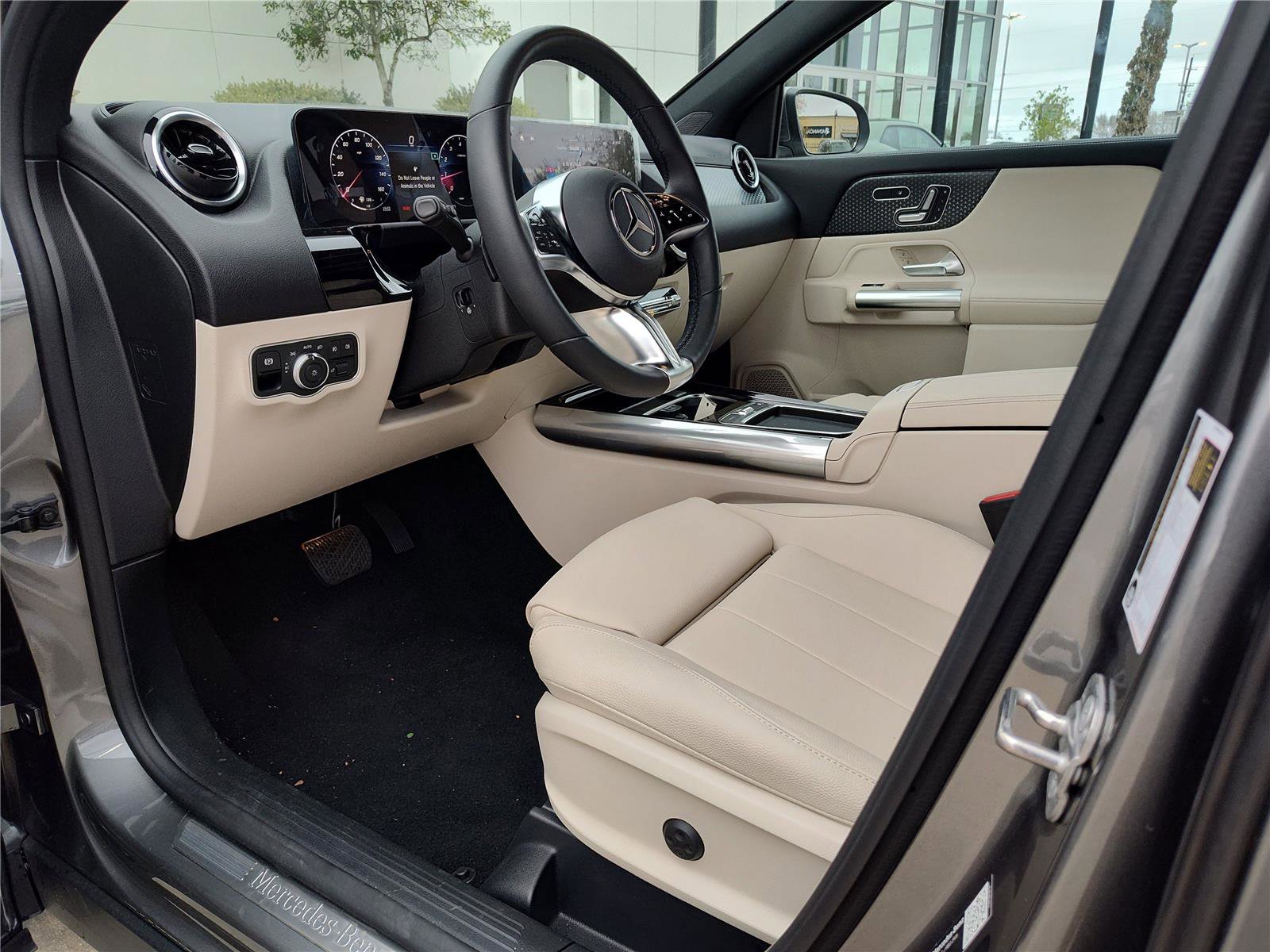 New 2026 Mercedes-Benz GLA 250 image 2