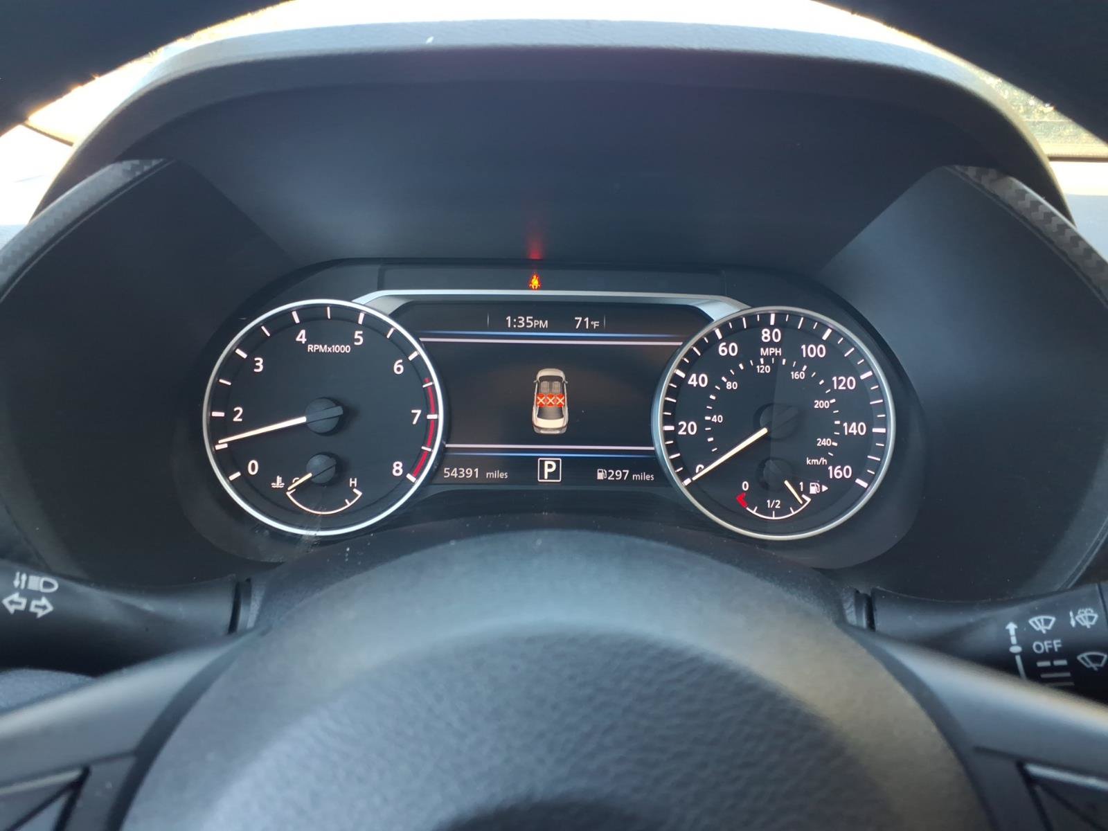 Used 2025 Nissan Sentra SV FWD image 24